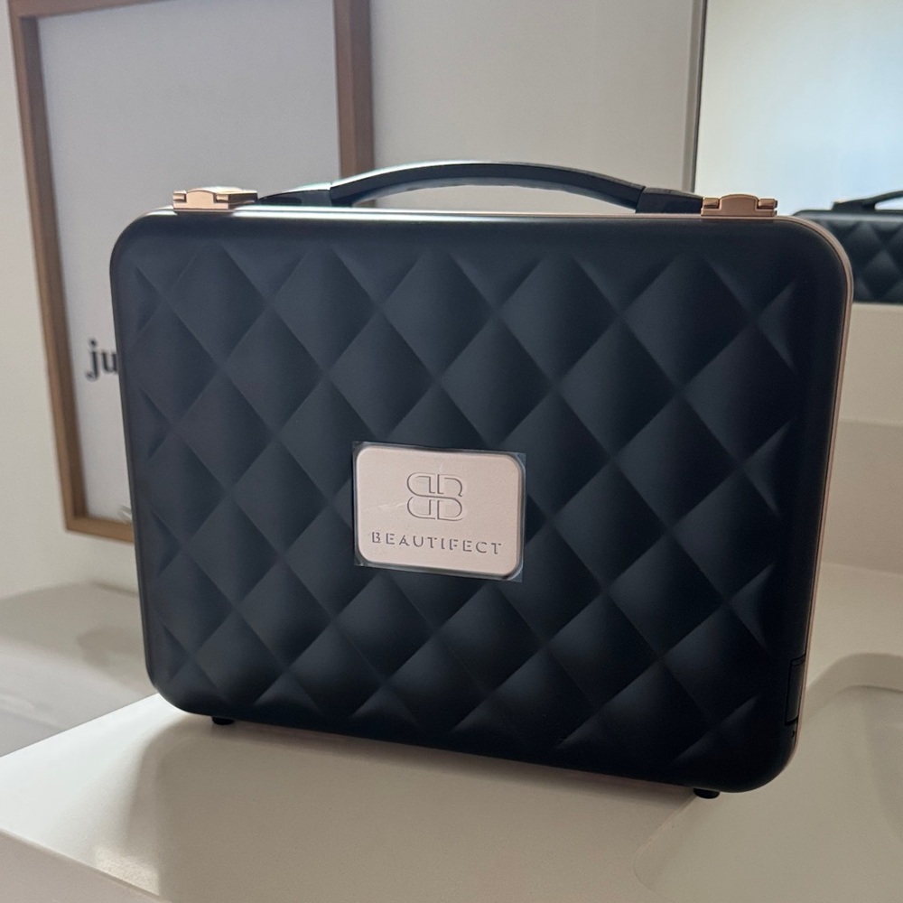 Beautifect Black Quilted Makeup Case NWT